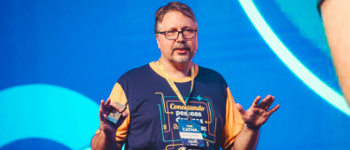 Capacitao, networking e inspirao marcam a manh do segundo dia do Cativa 360 em Foz do Iguau